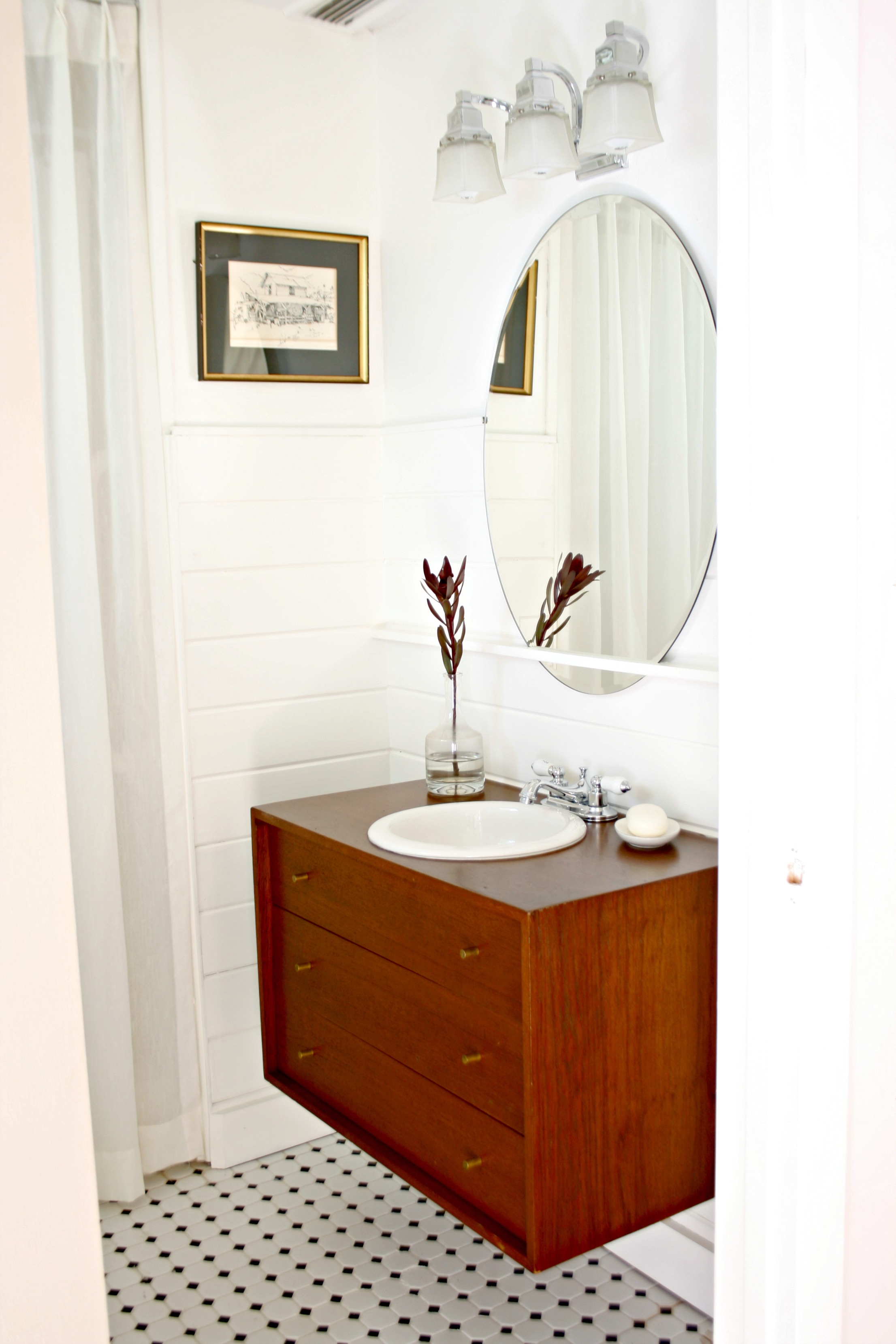 guest bathroom makeover for $200