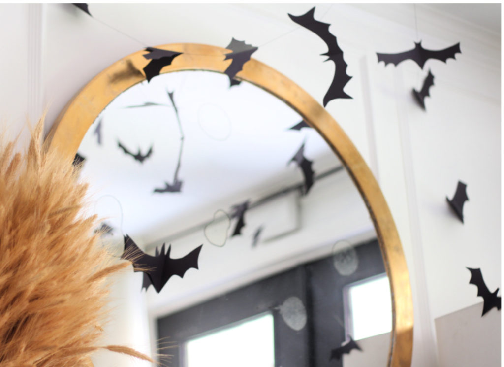 halloween decor- easy bat garland