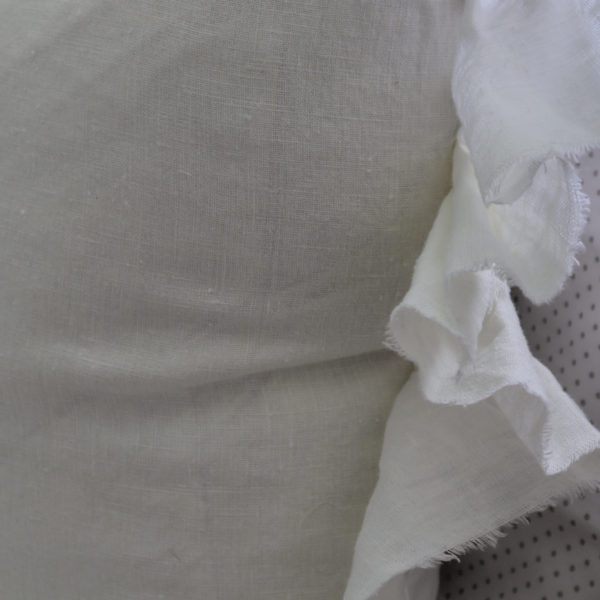 DIY ruffled pillow…farmhouse style